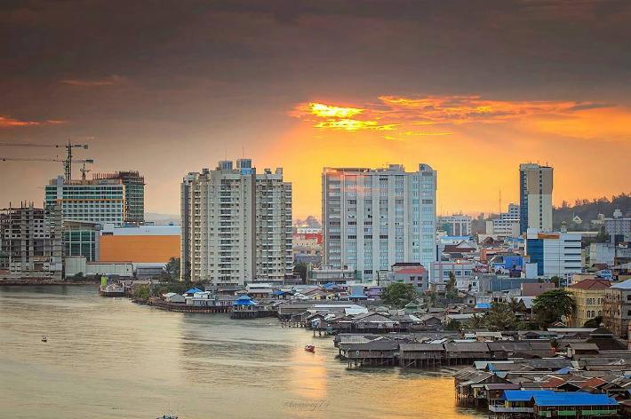 Kota Balikpapan di waktu senja